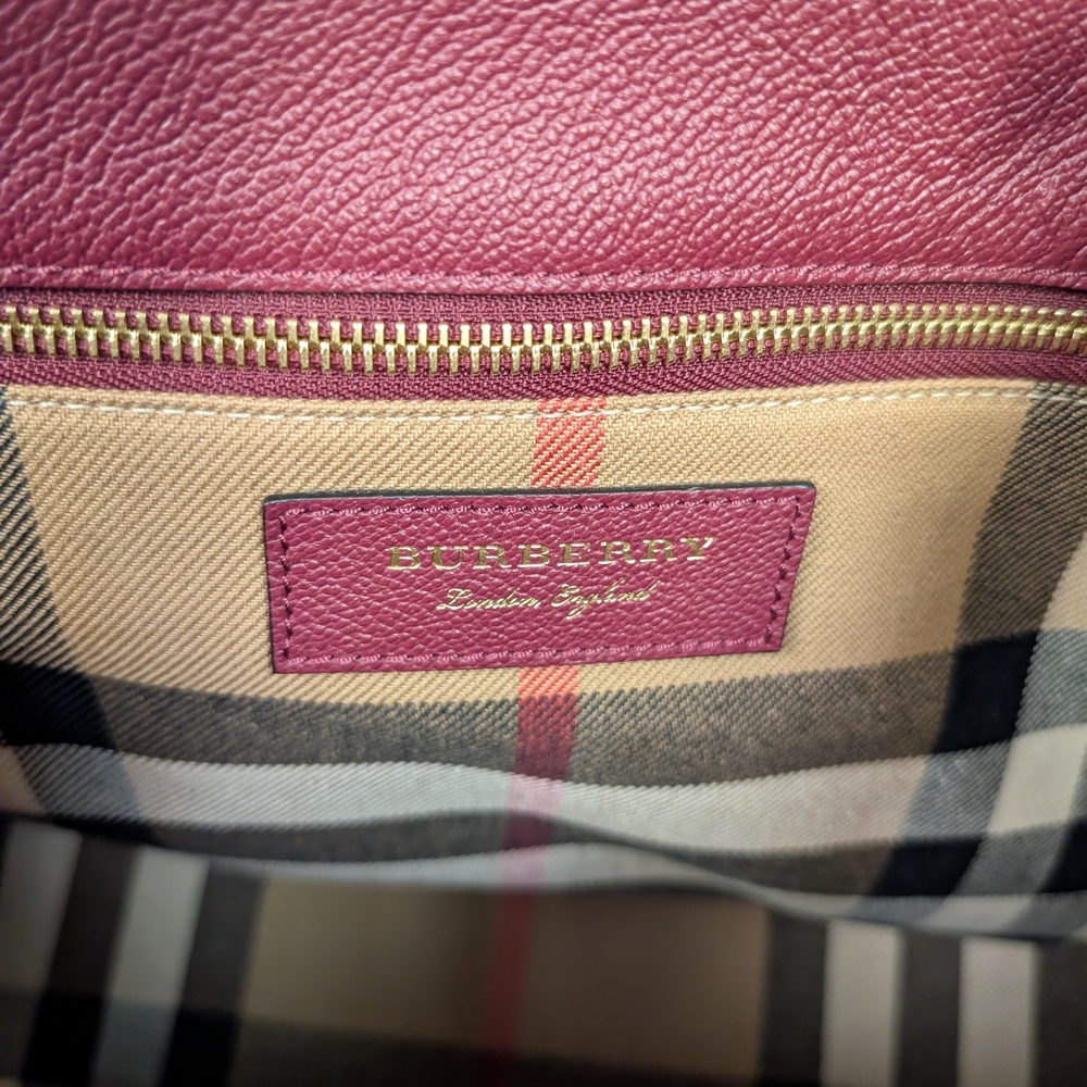 Elegant Burgundy Tote Bag - Picture 6 of 10